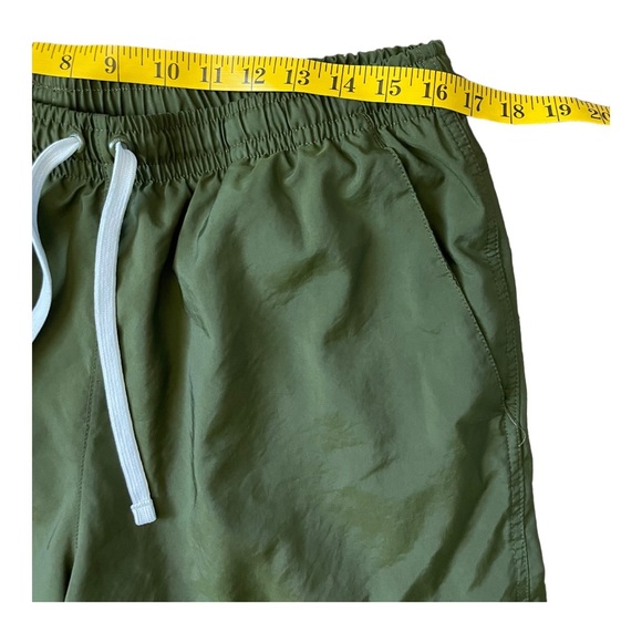 NIKE Standard Fit Mid Thigh Length Athletic Shorts Olive Green Size XXL - Picture 10 of 11
